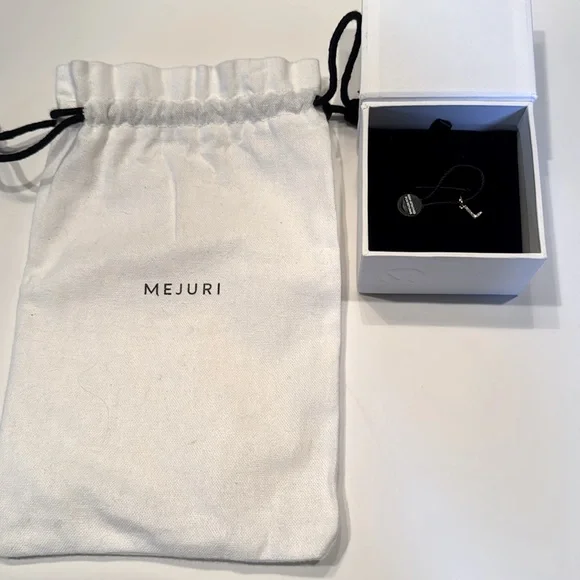 Mejuri Diamond Initial Letter Charm - Picture 6 of 7